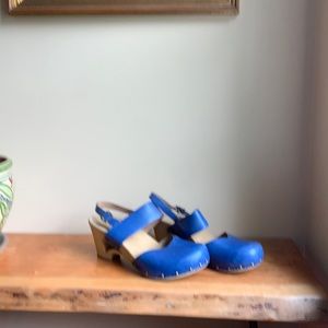 Dansko Royal blue sandals size 41